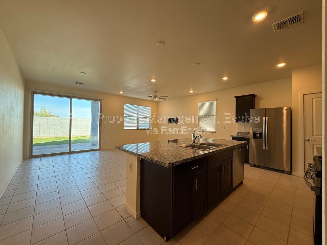 12538 W Orangewood Ave - Photo 5 of 27