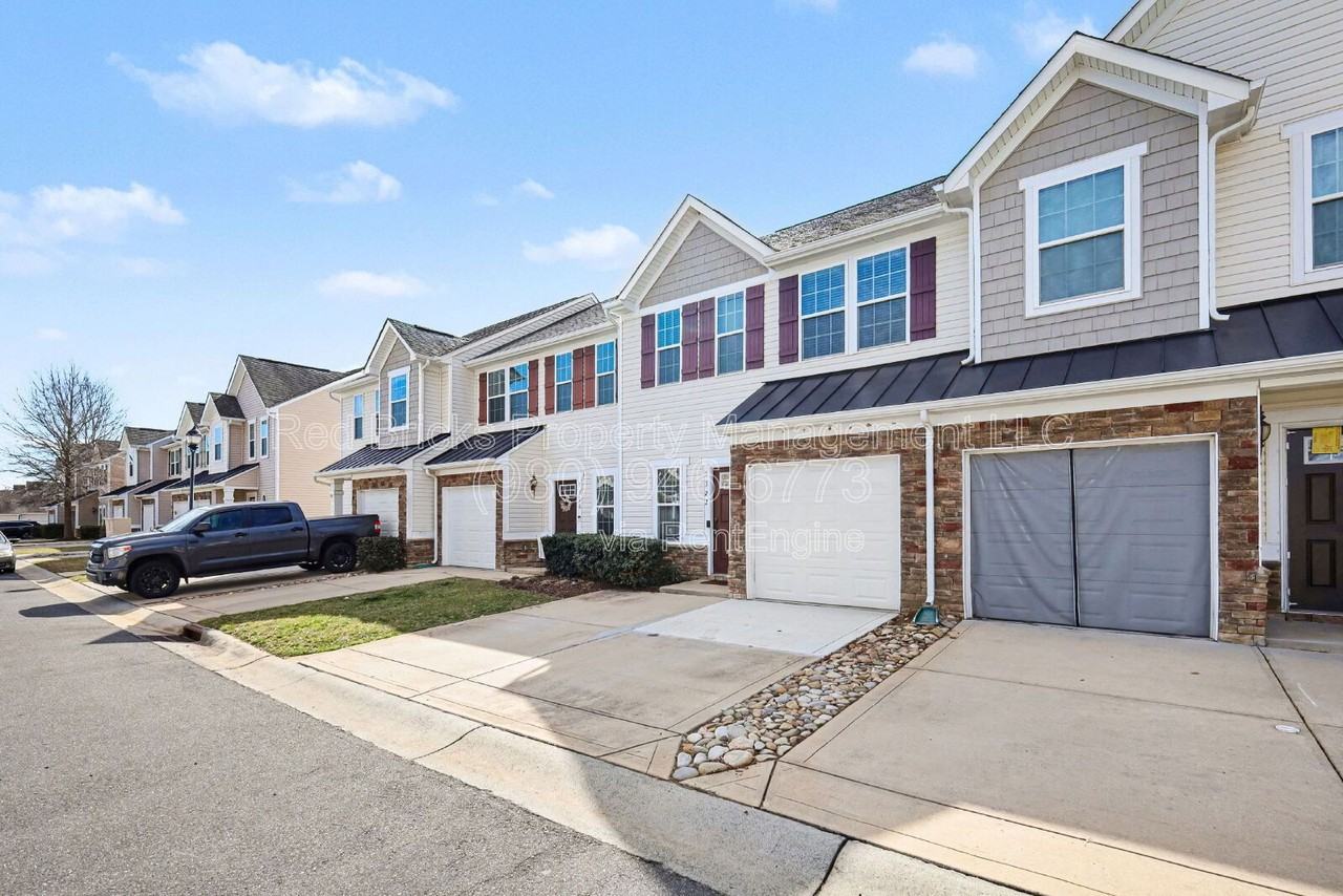 7322 Copper Beech Trce - Photo 4 of 27