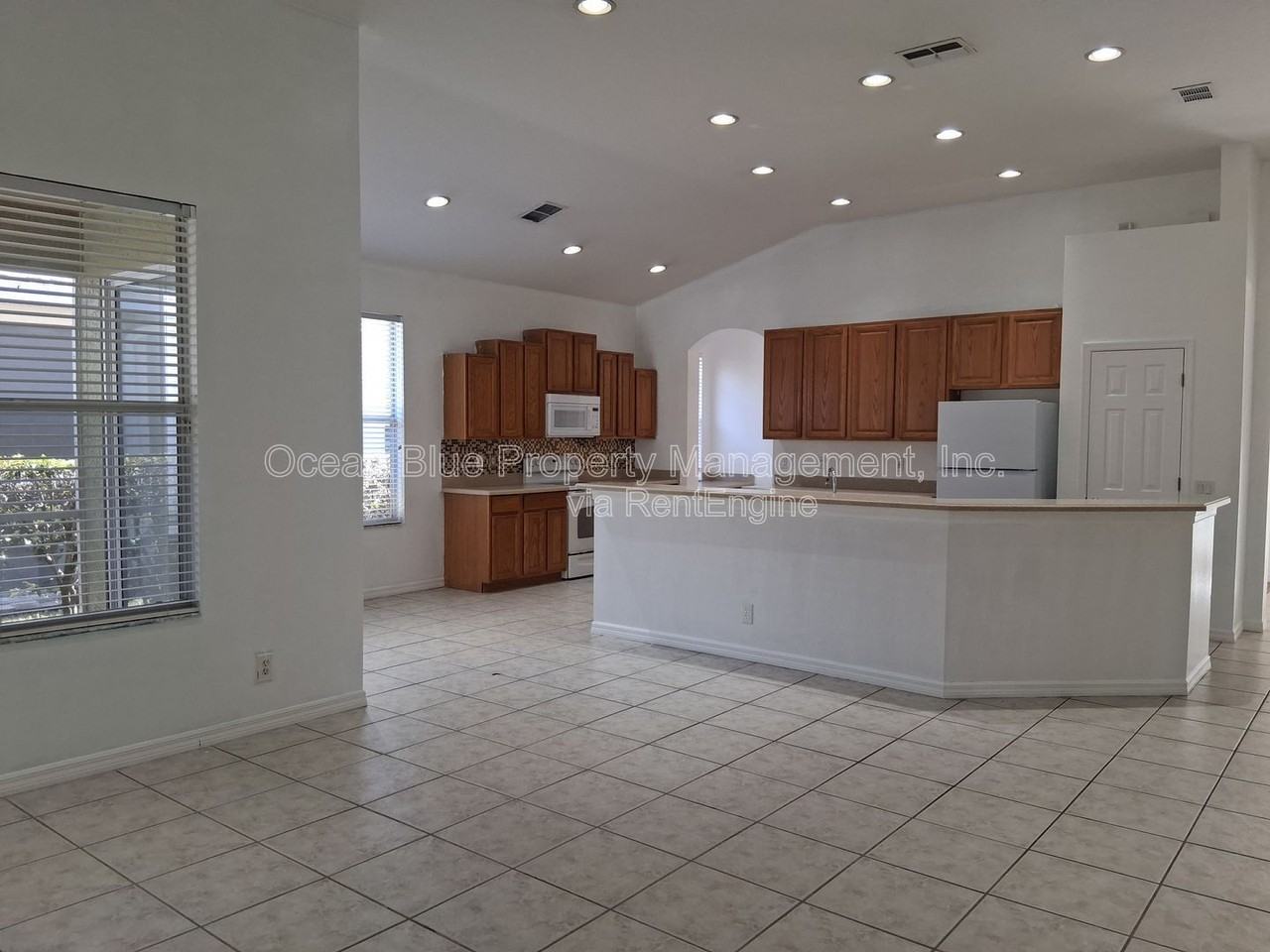 10214 Evergreen Hill Dr - Photo 5 of 15