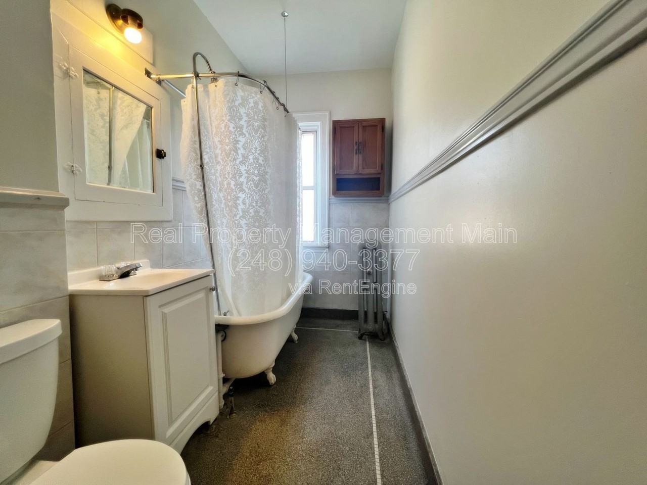 7107 Saint John St - Photo 6 of 11