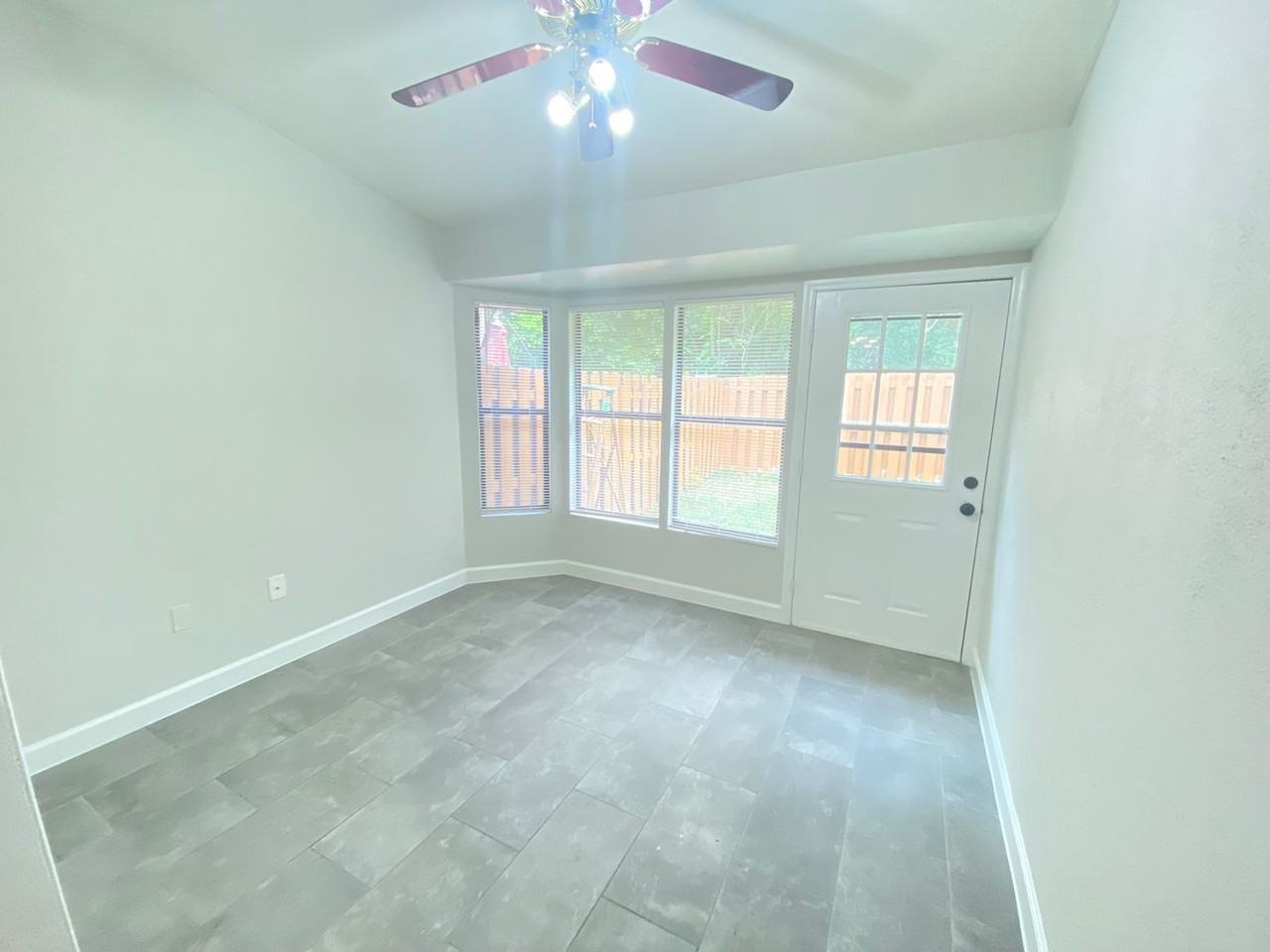 208 Egret Ct - Photo 5 of 29