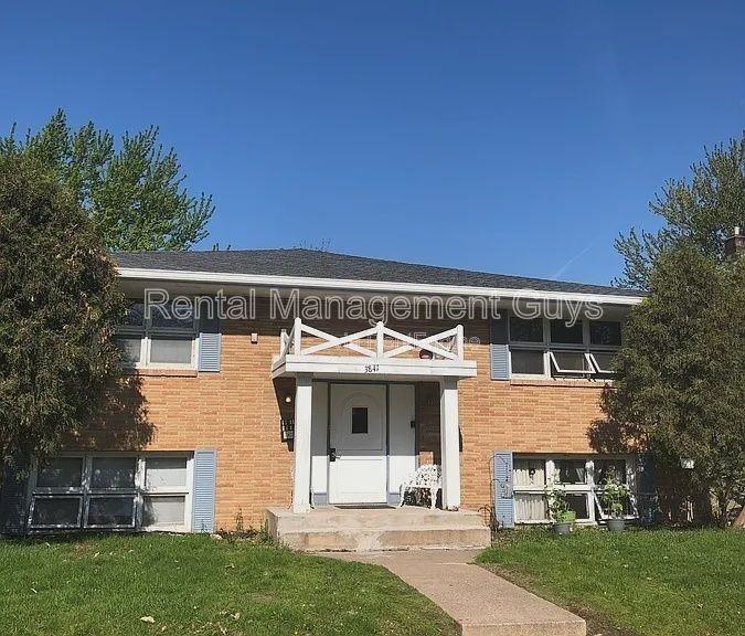 3841 Thomas Ave N #1 - Photo 5 of 5