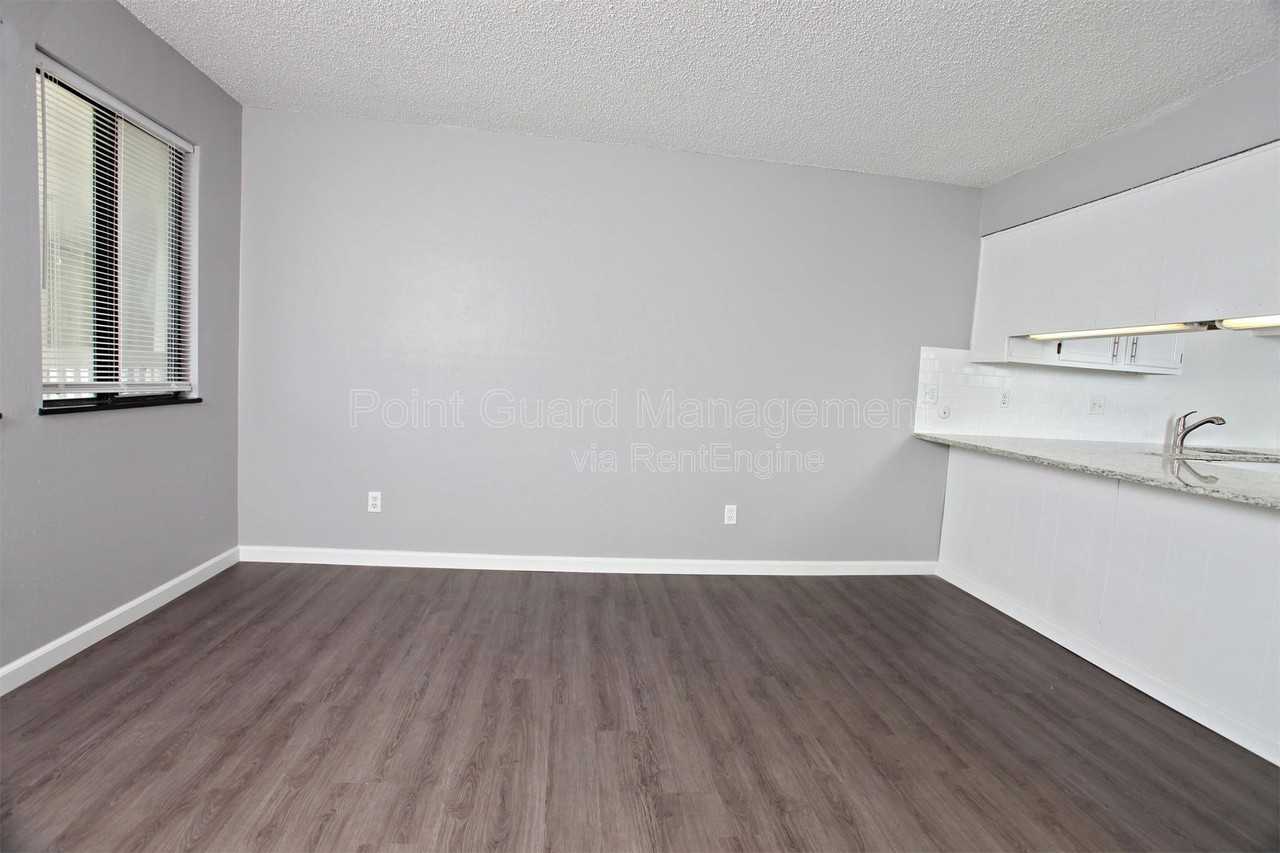 1717 N Vassar Ave #303 - Photo 2 of 18