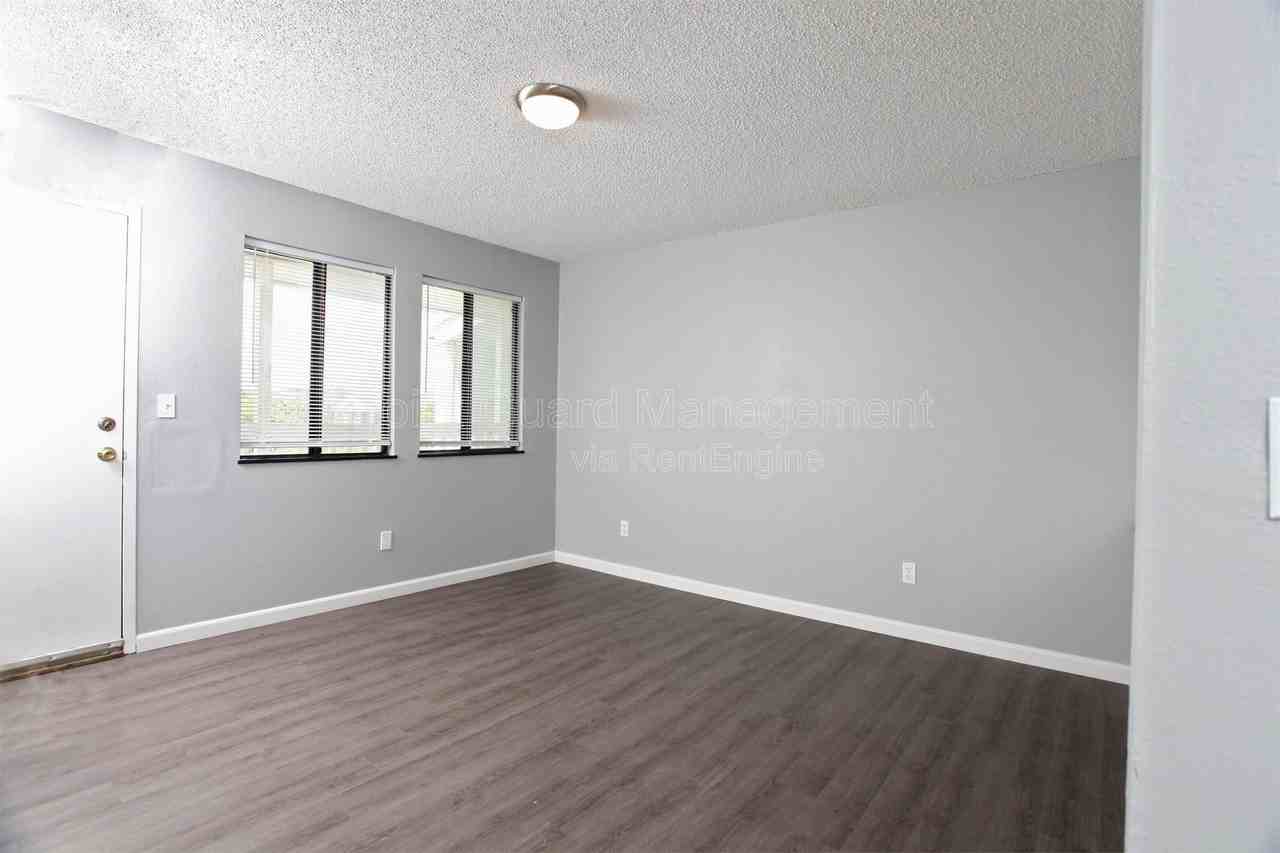 1717 N Vassar Ave #303 - Photo 3 of 18