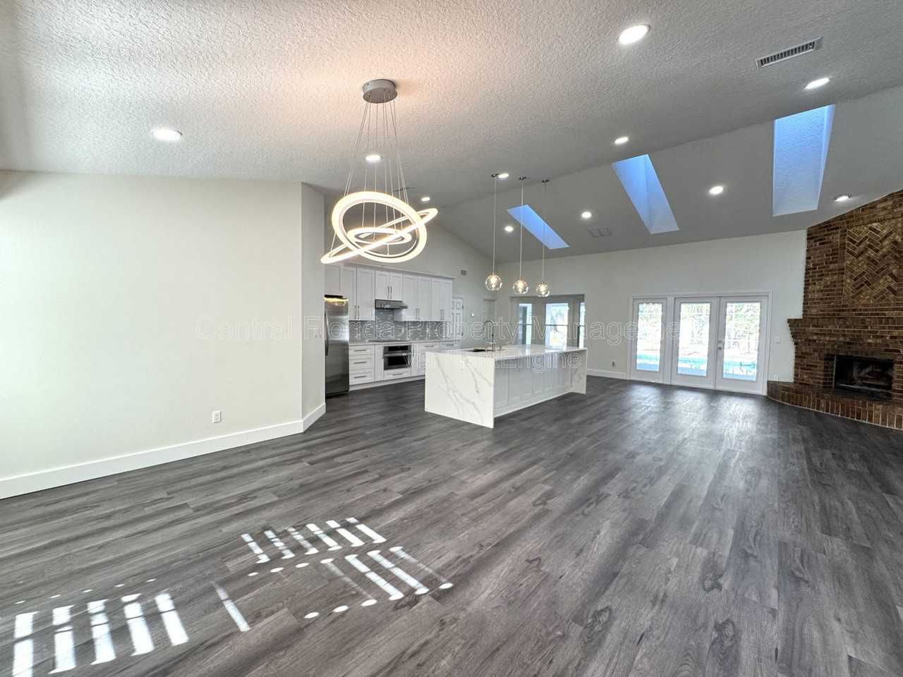 9943 Bay Vista Estates Blvd - Photo 7 of 43