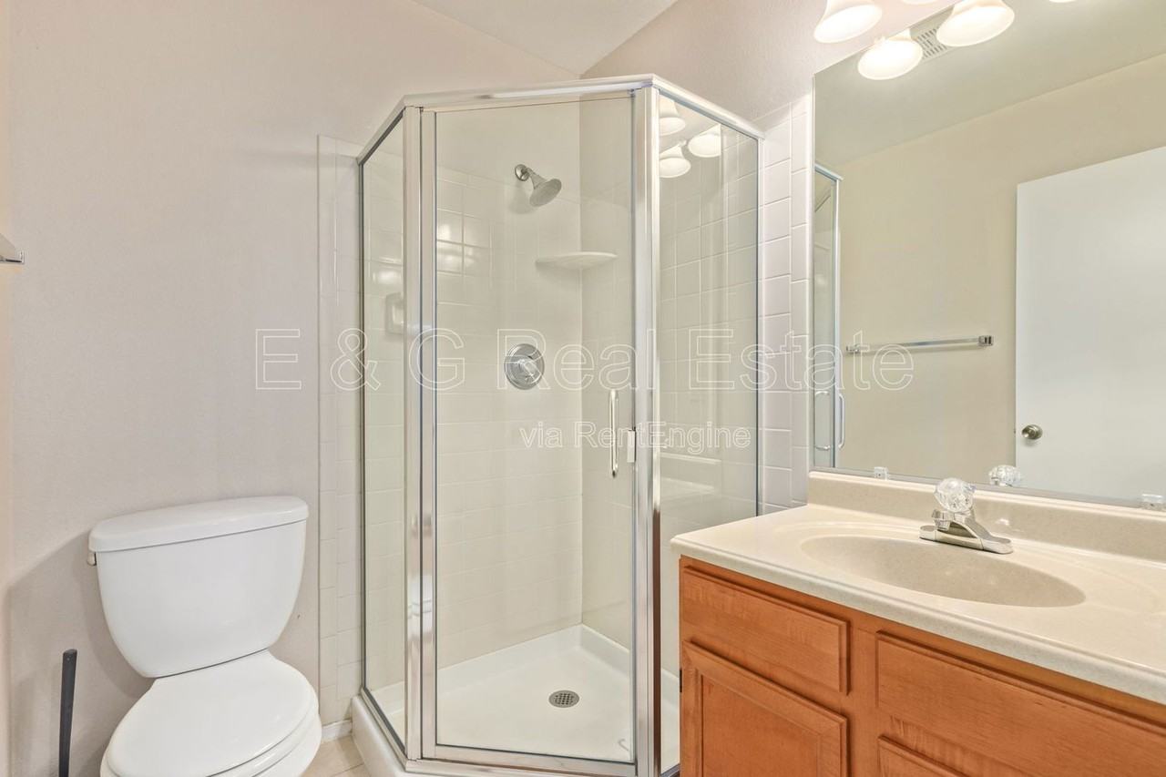 921 W University Dr #1087 - Photo 6 of 16