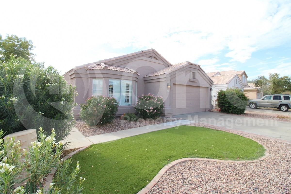 1801 E Buffalo St - Photo 3 of 24