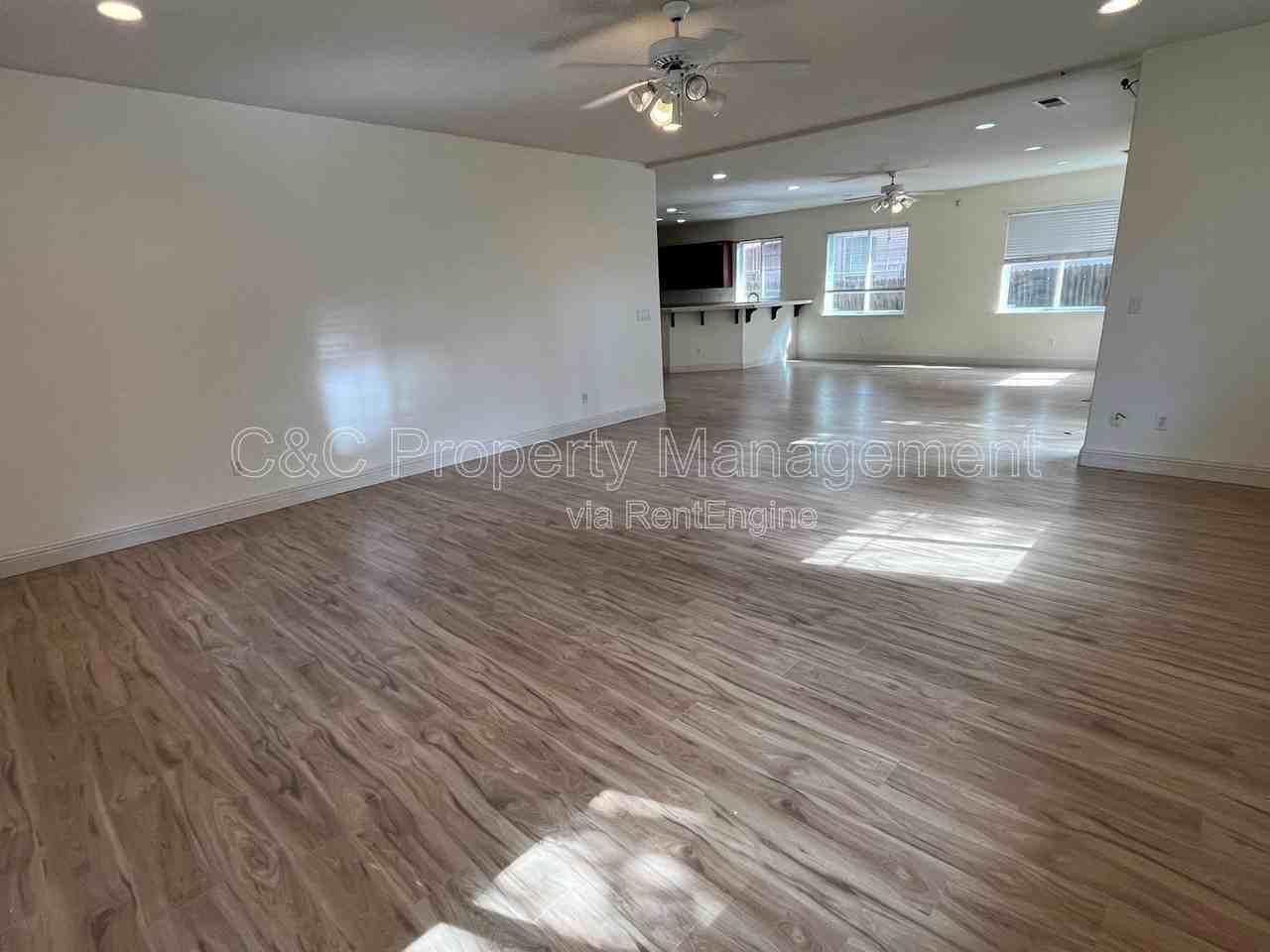 1522 Peony Dr - Photo 7 of 17