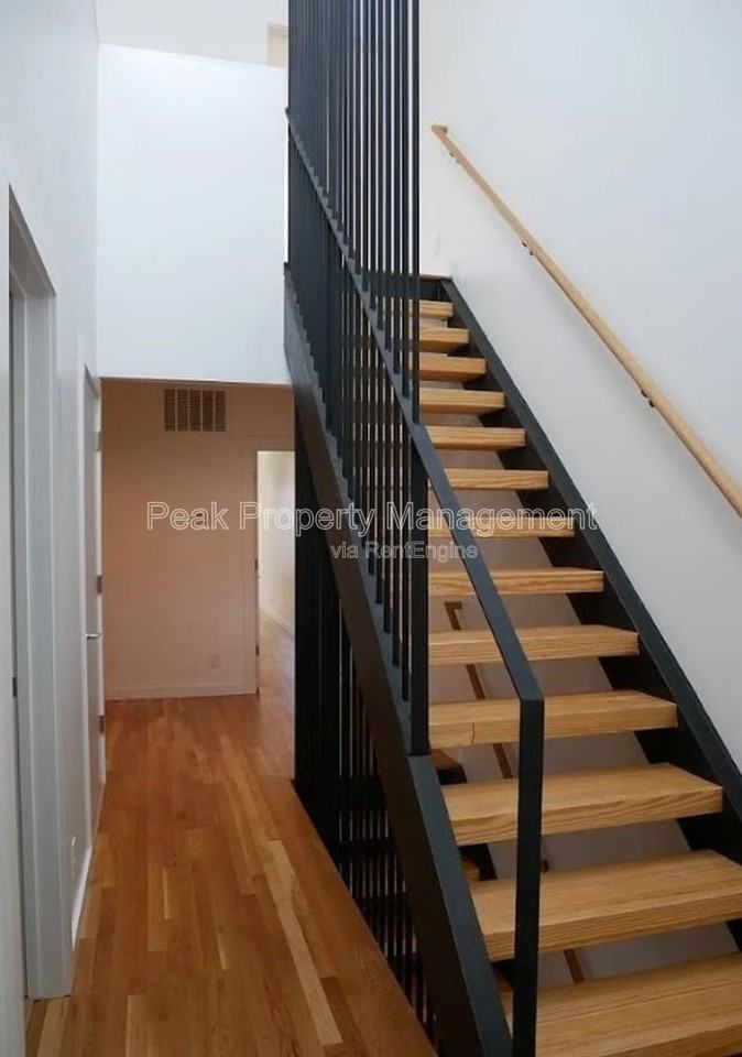 2521 O St - Photo 4 of 30