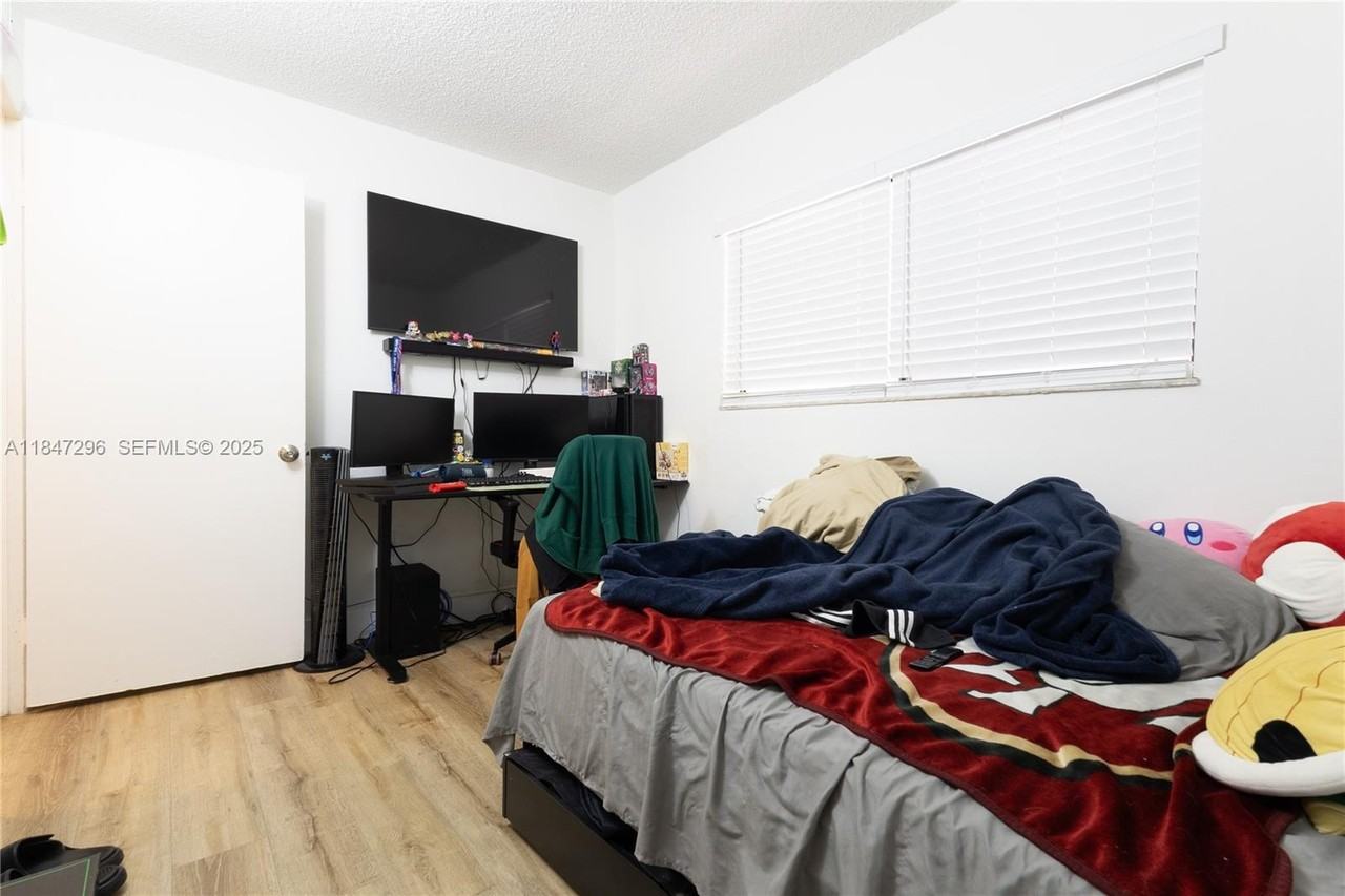 8500 Southwest 133rd Avenue Road #111 - Photo 4 of 12