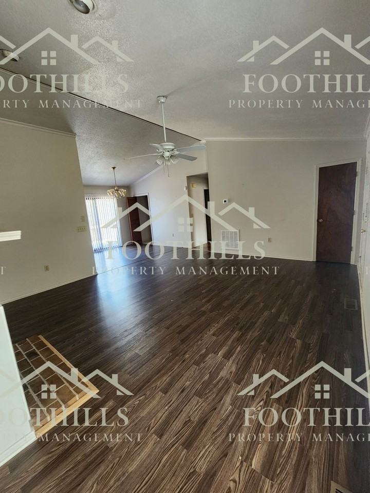 702 Beagle Run - Photo 5 of 21