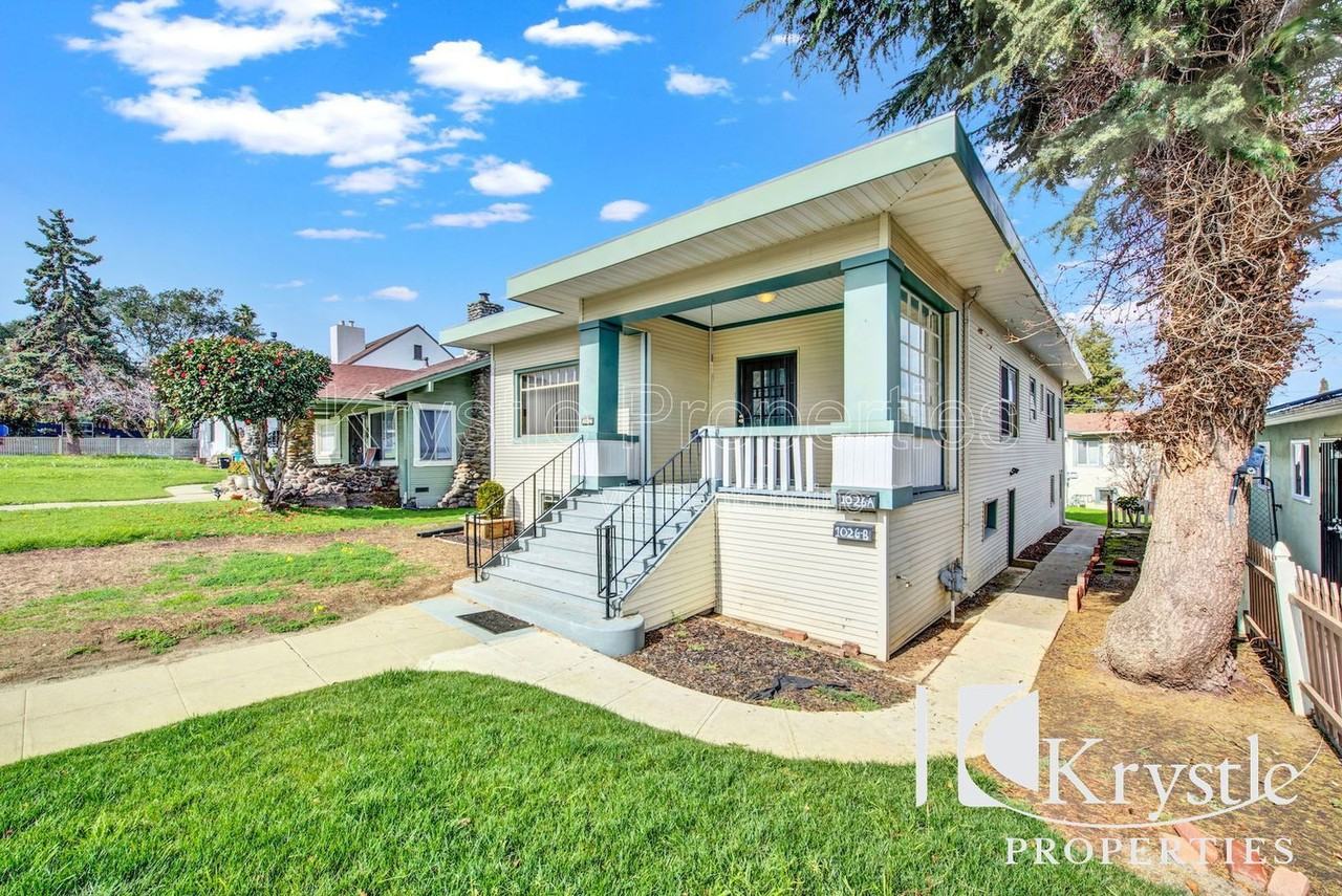 1026 Carolina St - Photo 2 of 29