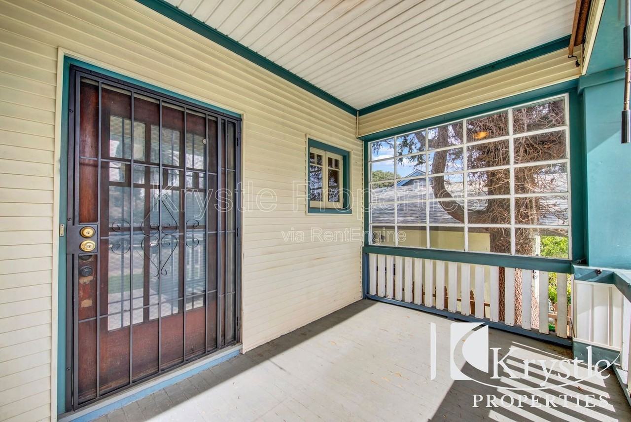 1026 Carolina St - Photo 6 of 29