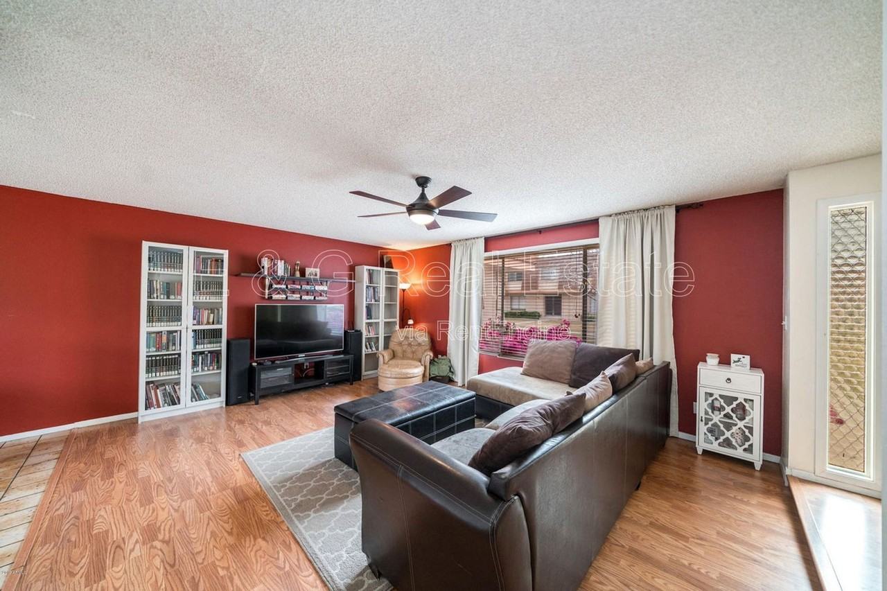 1621 E Dunbar Dr - Photo 4 of 27