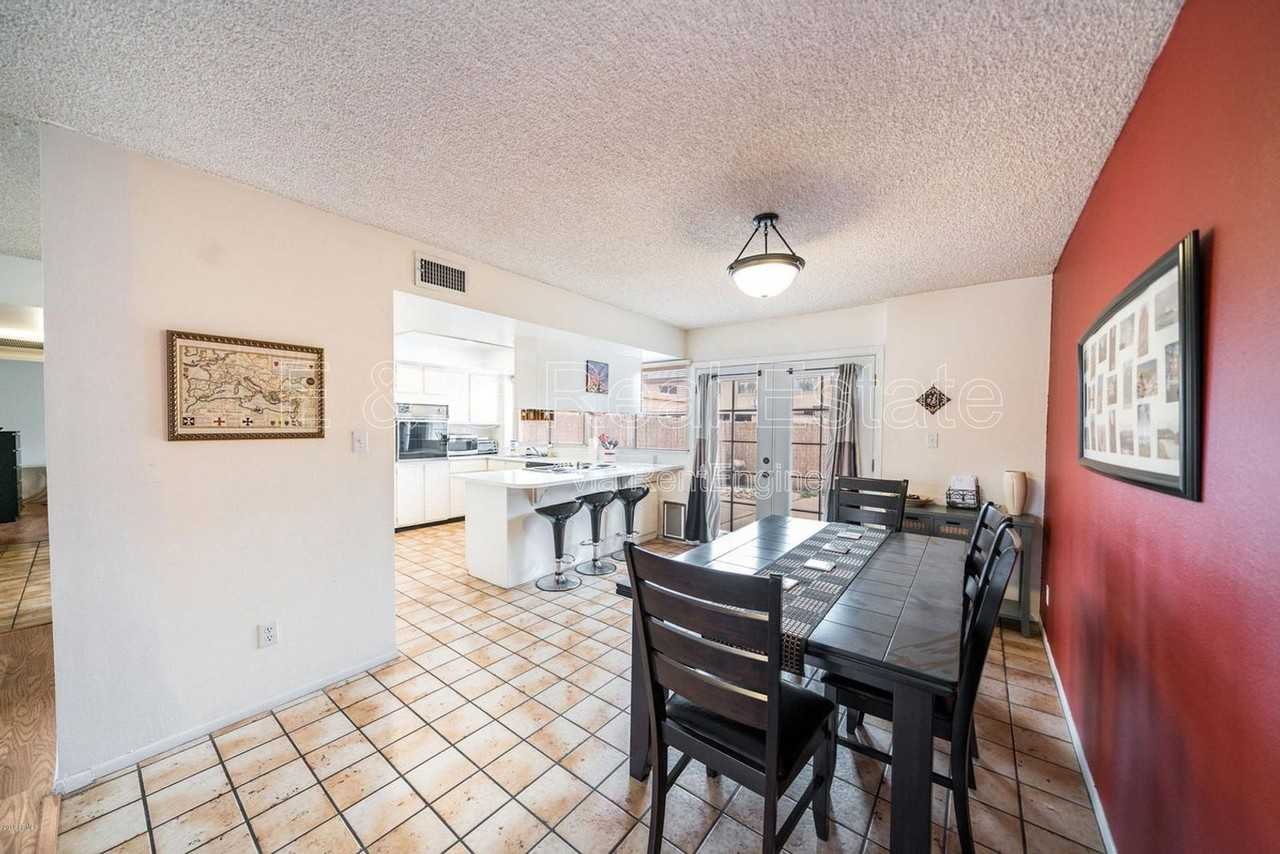 1621 E Dunbar Dr - Photo 6 of 27