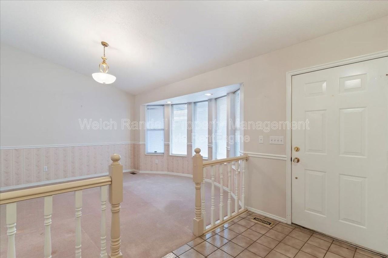 3515 W 5000 S - Photo 3 of 33