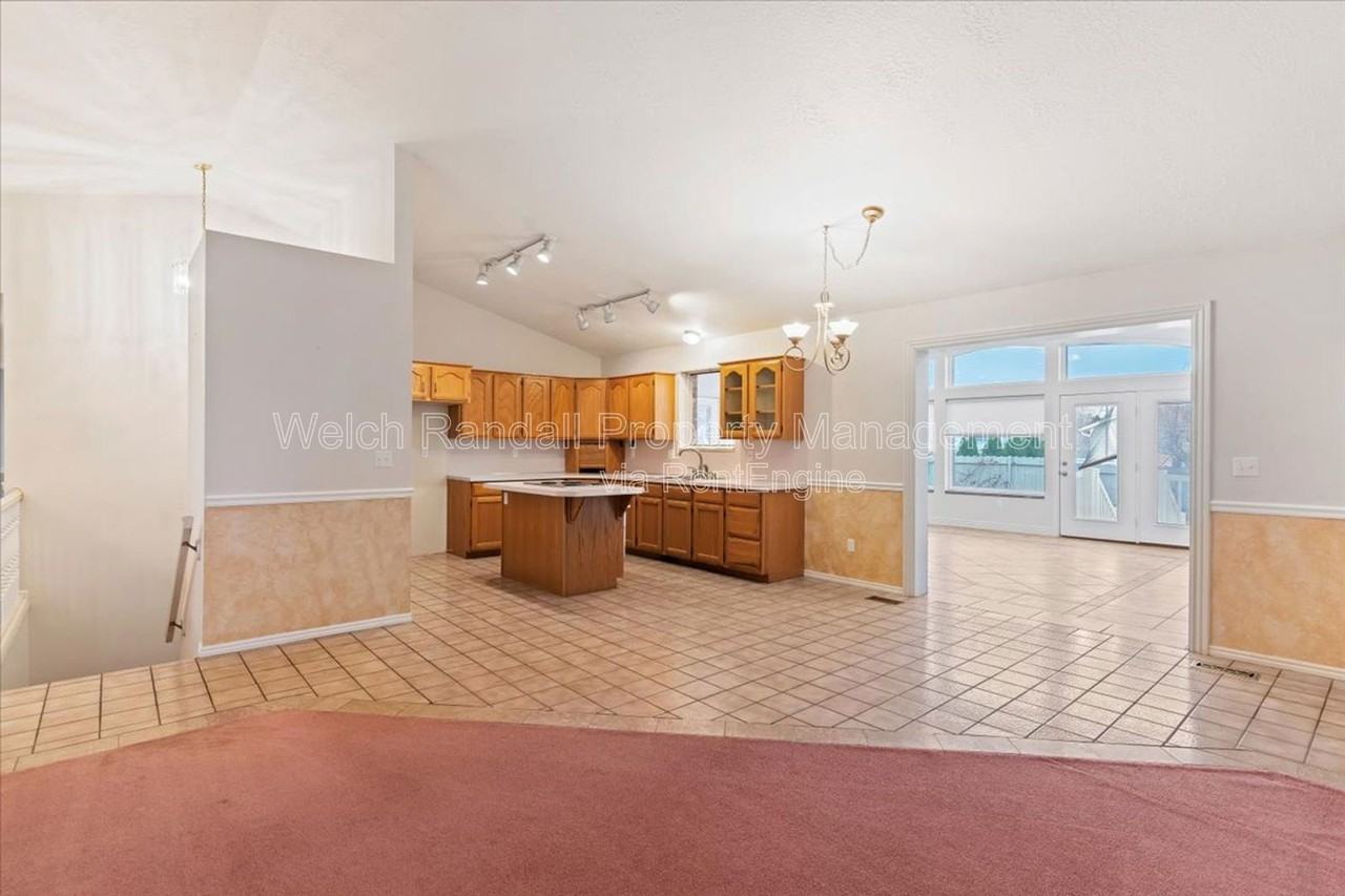 3515 W 5000 S - Photo 5 of 33