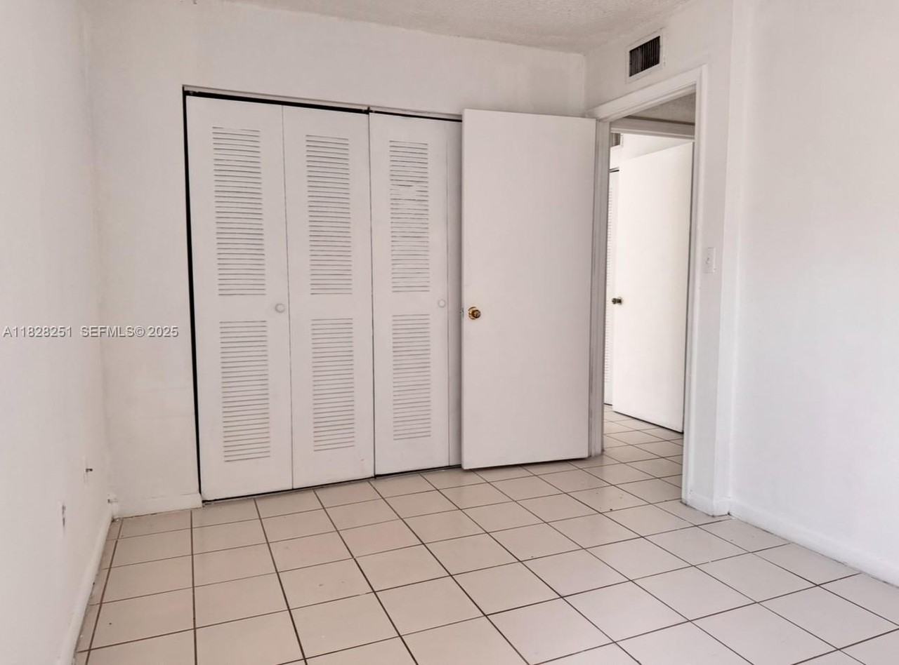 550 Northwest 114th Avenue #104 - Photo 6 of 33