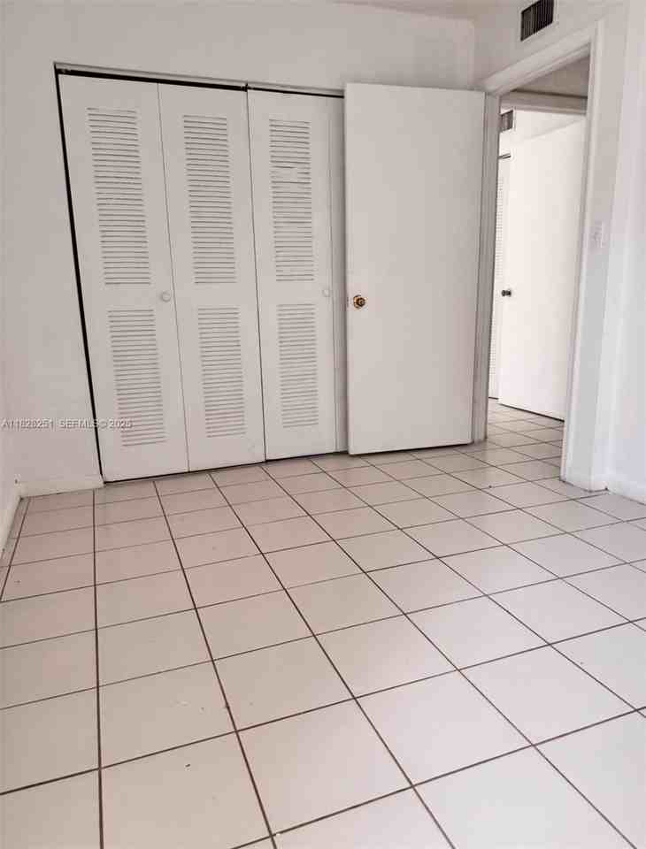 550 Northwest 114th Avenue #104 - Photo 7 of 33