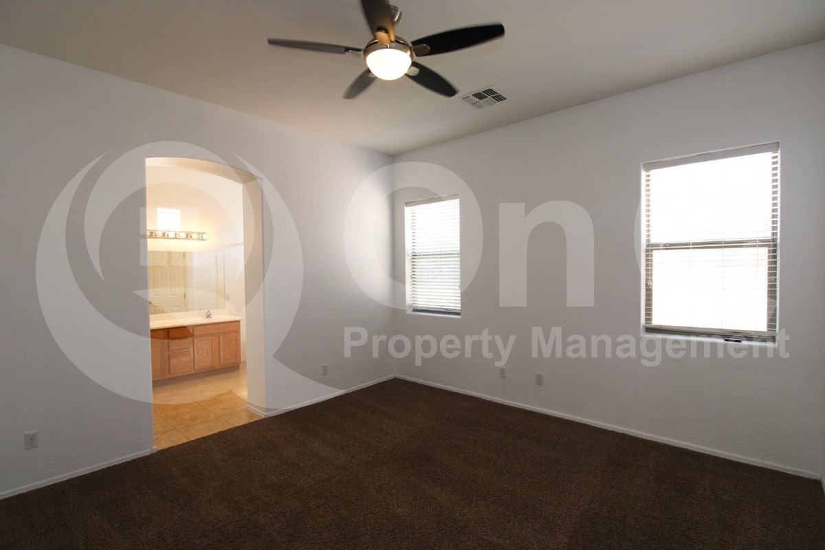 906 E Sheffield Ave - Photo 7 of 14