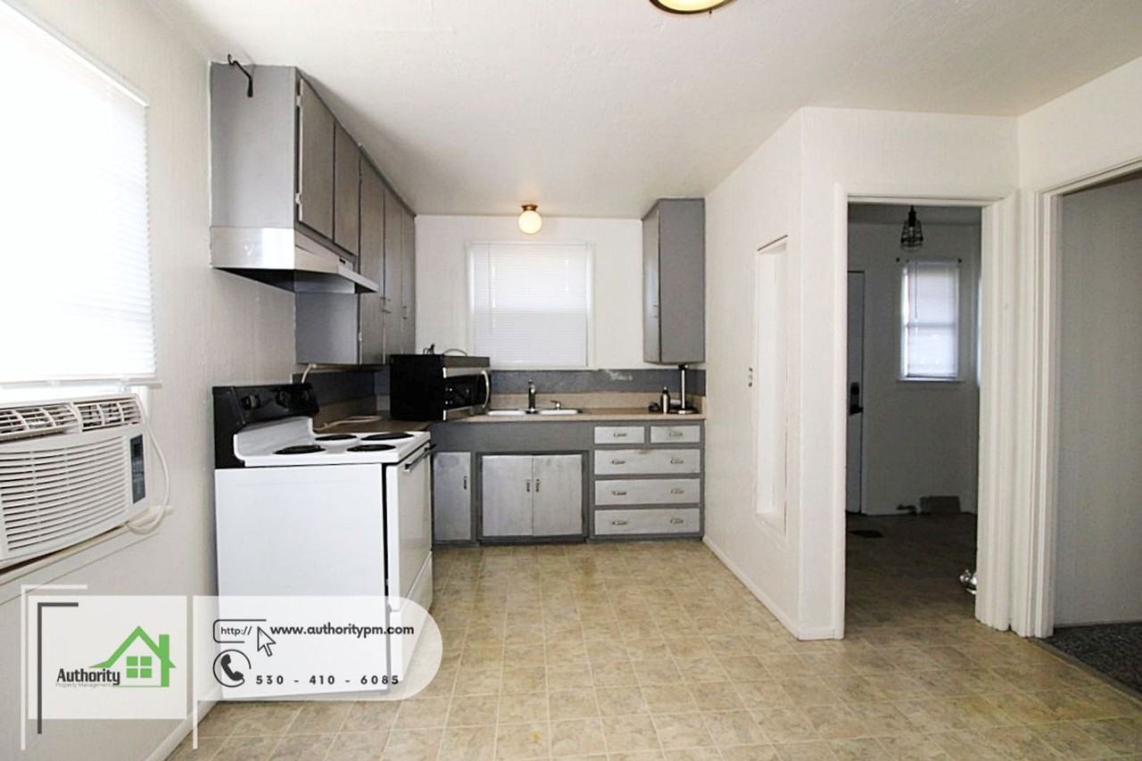 2970 Anita St #A - Photo 5 of 12