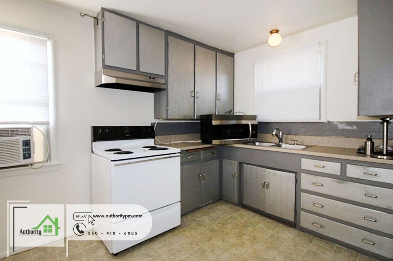 2970 Anita St #A - Photo 6 of 12