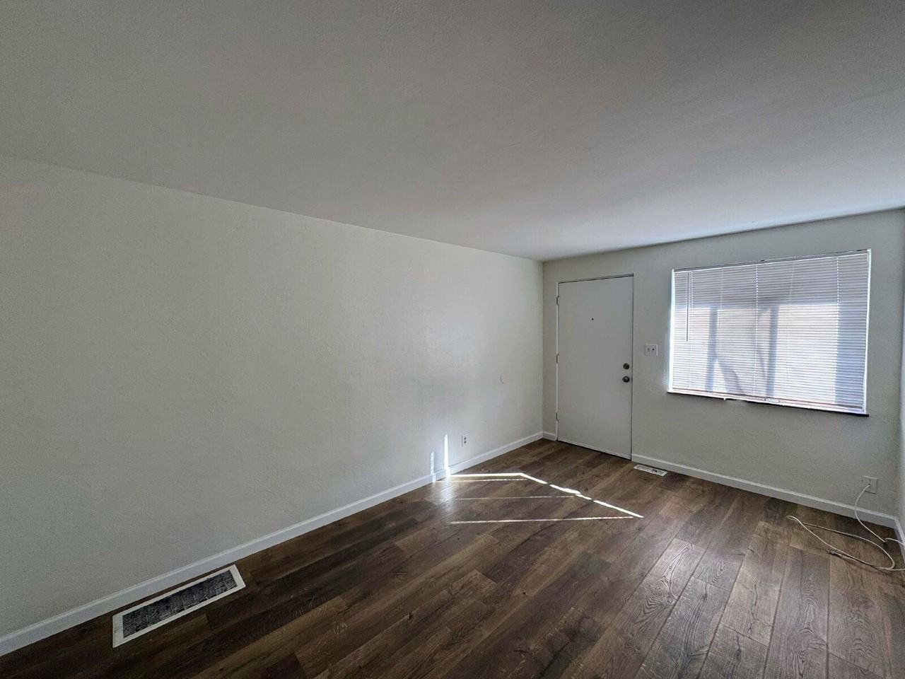 9275 E 14th Ave - Photo 3 of 10