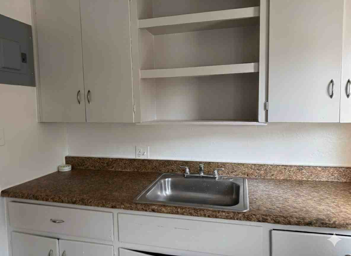 9275 E 14th Ave - Photo 4 of 10