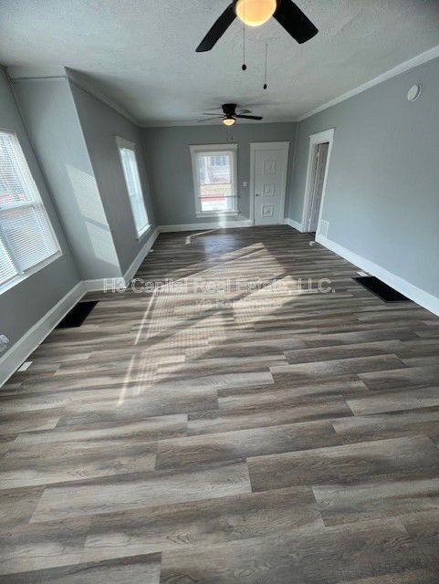 3303 Jackson St - Photo 3 of 11