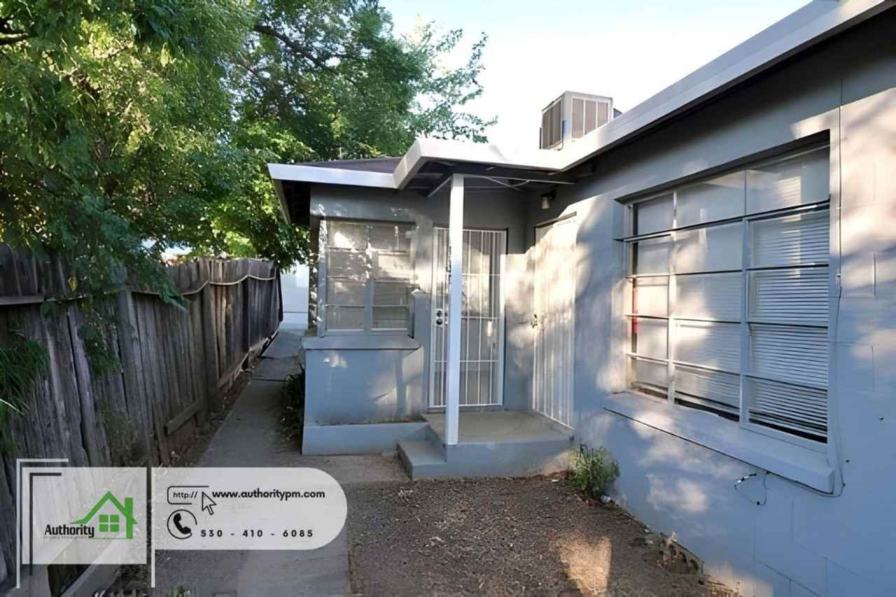 10th St #1936 - Photo 5 of 11