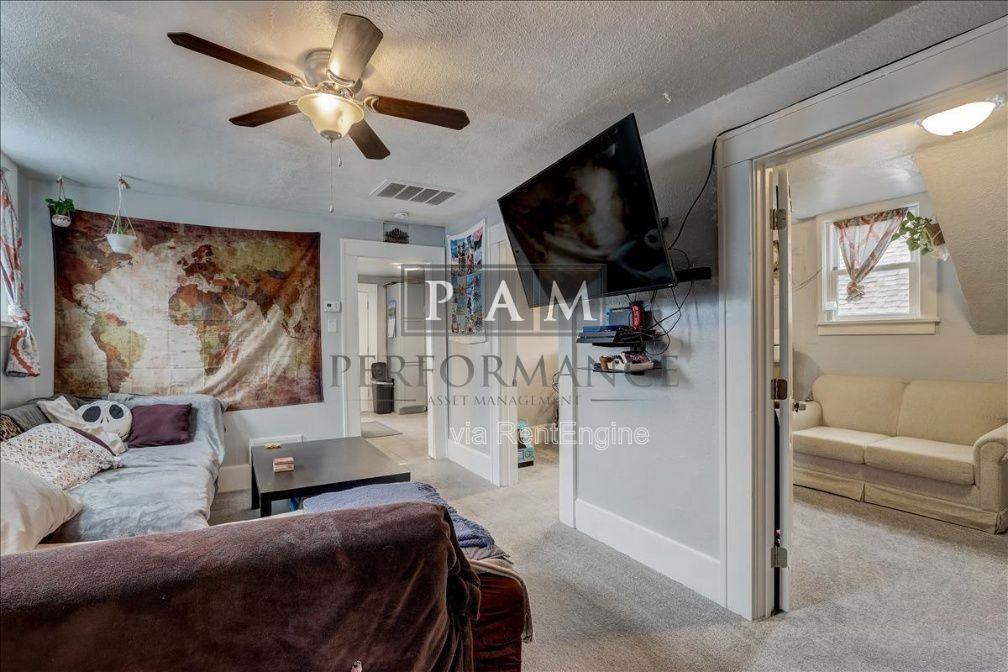 3727 E Squire Ave - Photo 3 of 18