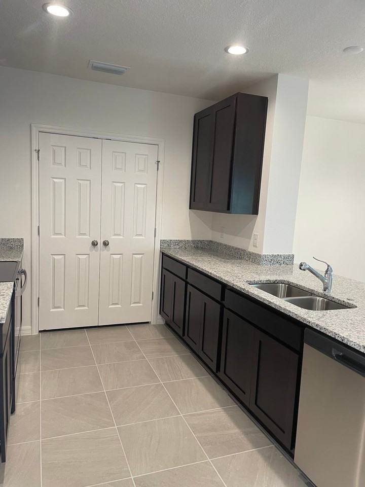 1120 Myrtle Hammock Ln - Photo 4 of 44