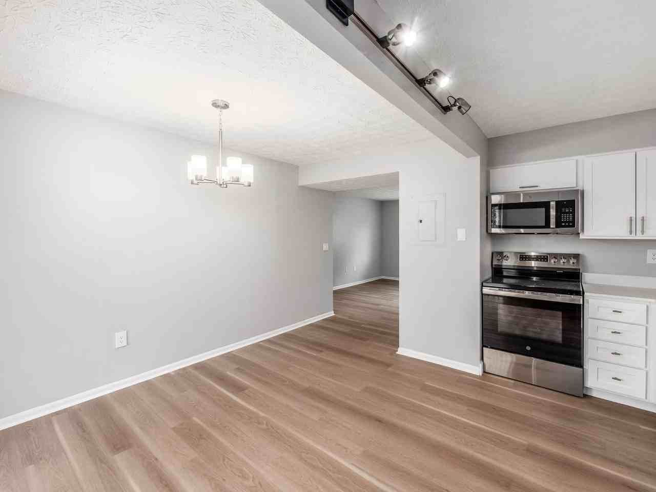 7950 Harmill Dr - Photo 5 of 32