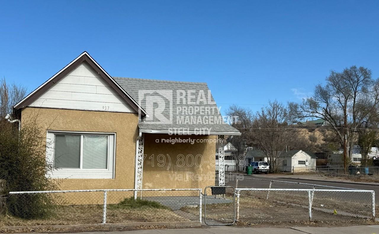 927 E 1st St - Photo 2 of 31