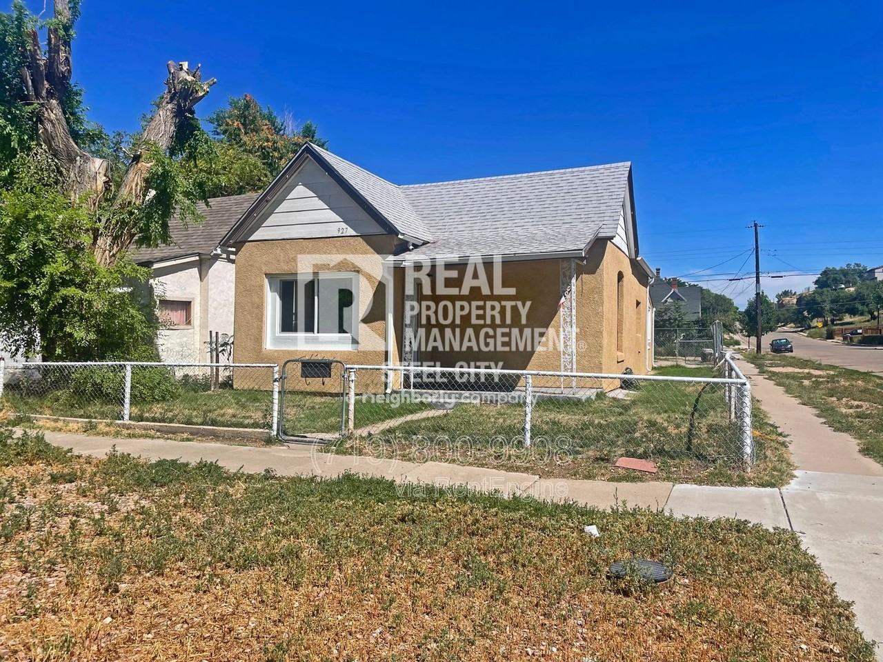 927 E 1st St - Photo 3 of 31