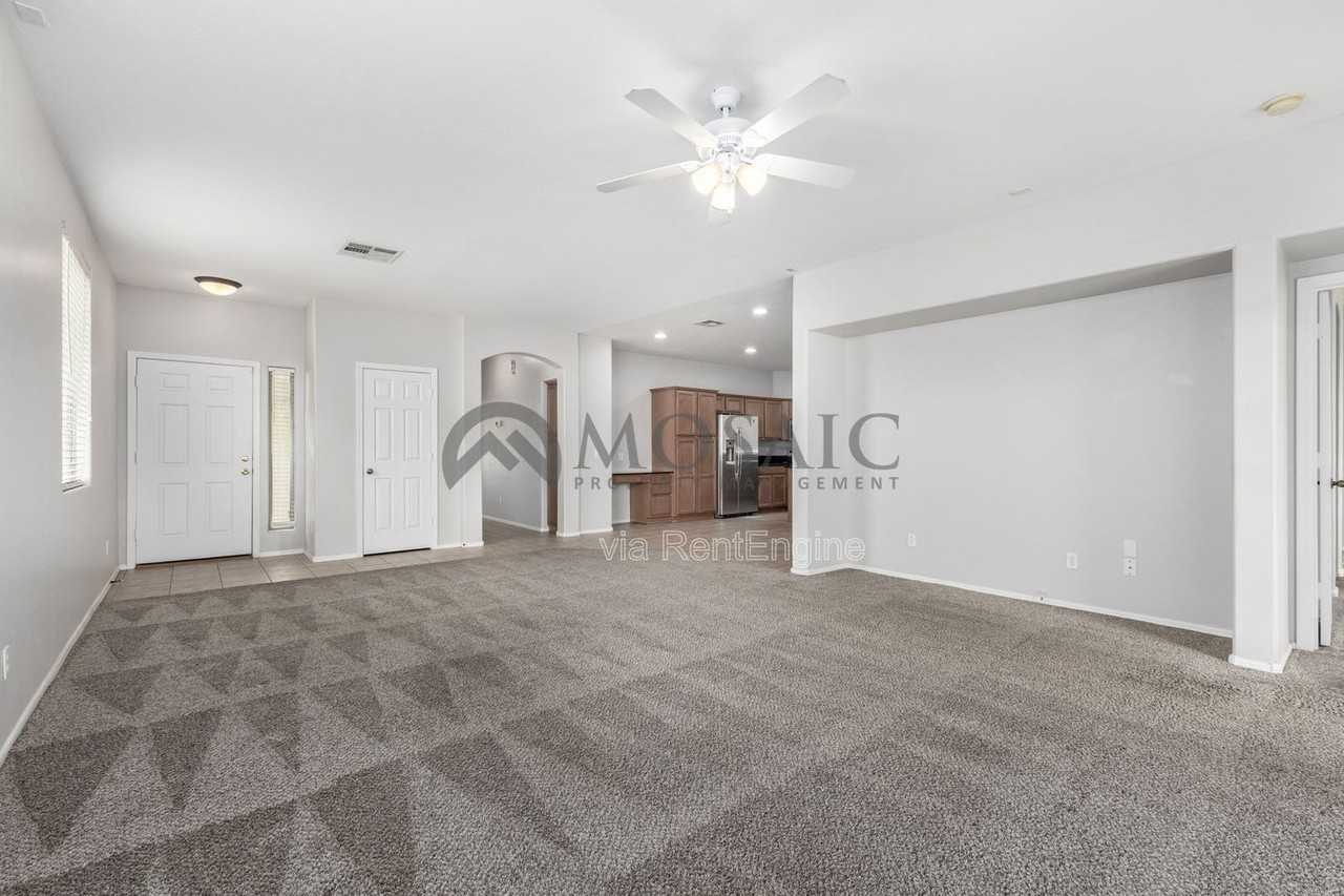 18545 W Paseo Way - Photo 6 of 36