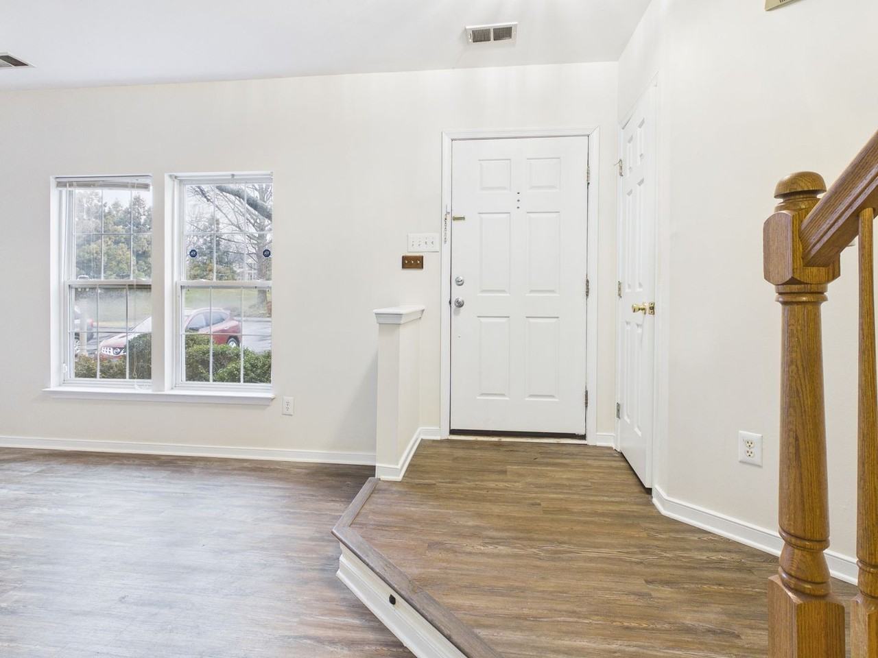 5313 Golf Villa Ln - Photo 7 of 49