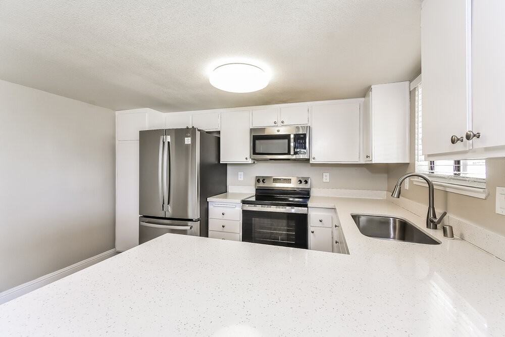 3944 Grapefruit Cir - Photo 7 of 16