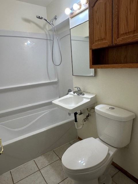 7205 W Walker St - Photo 2 of 8