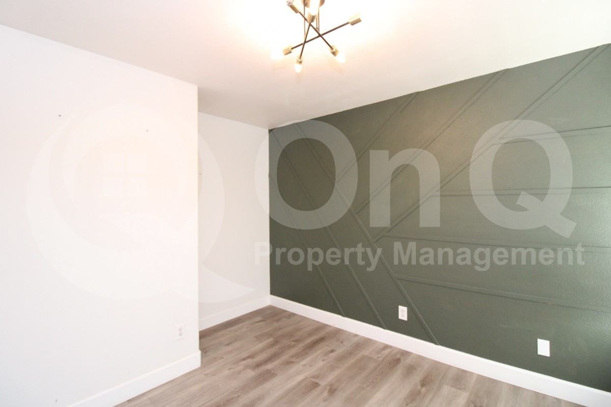 870 E Boston St - Photo 7 of 17