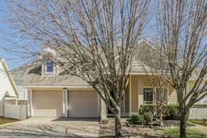 featured image of 317 Creekview Dr