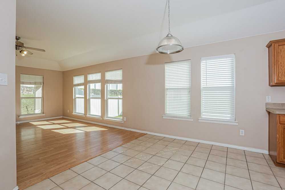 317 Creekview Dr - Photo 7 of 16