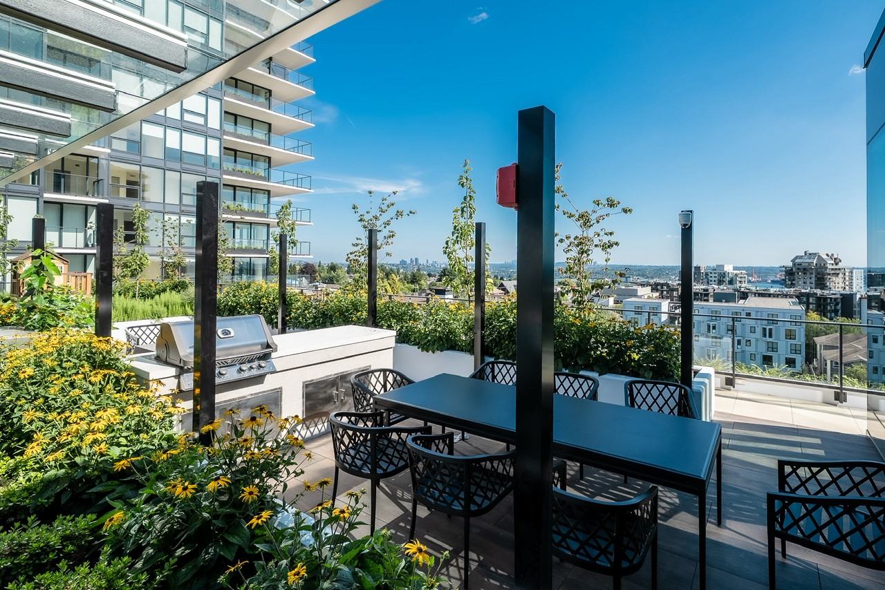 135 13th St E - Photo 5 of 19