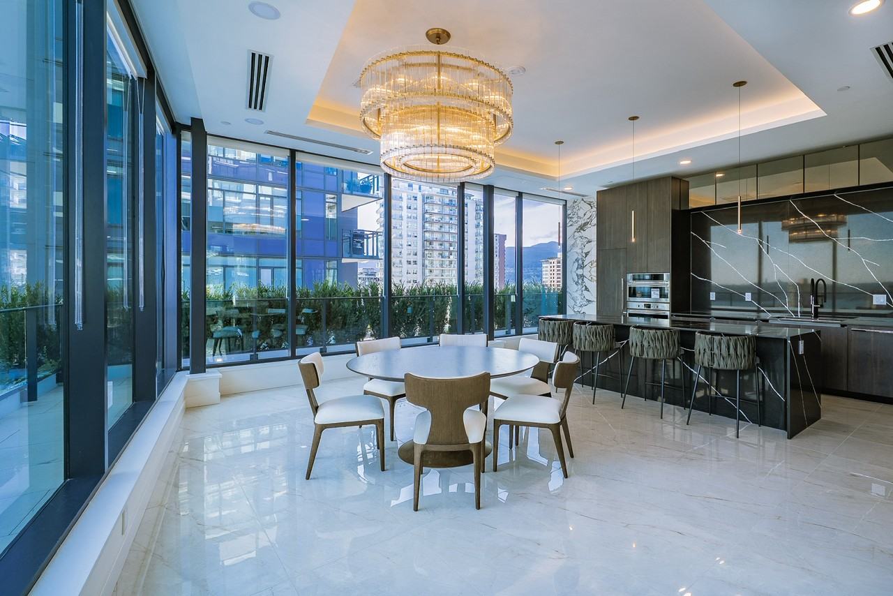 135 13th St E - Photo 7 of 19