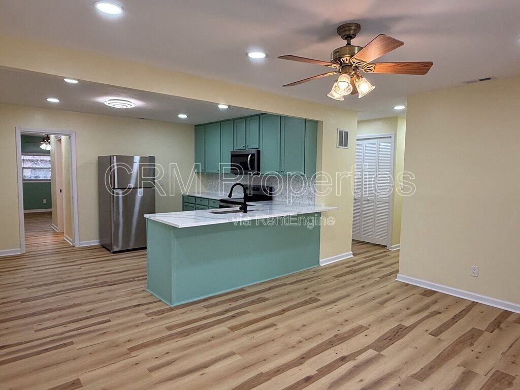 808 Maumee Dr - Photo 4 of 28