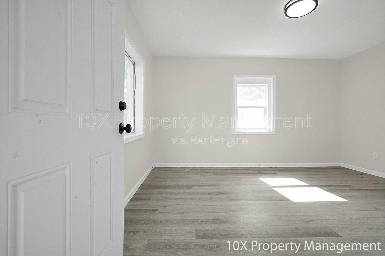 685 S Wheatland Ave - Photo 3 of 23