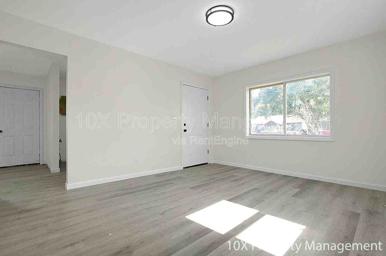 685 S Wheatland Ave - Photo 6 of 23