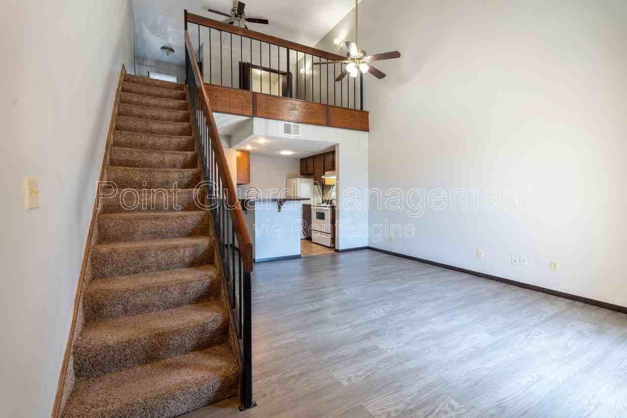 900 N Waco Ave #2304 - Photo 4 of 21