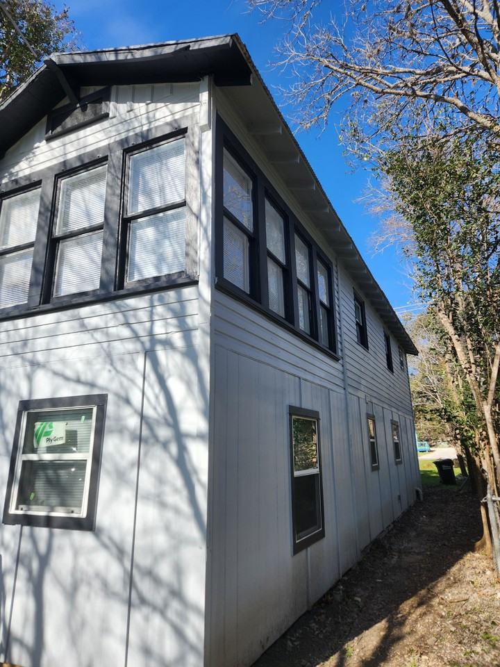 130 Olive St #201B - Photo 7 of 16