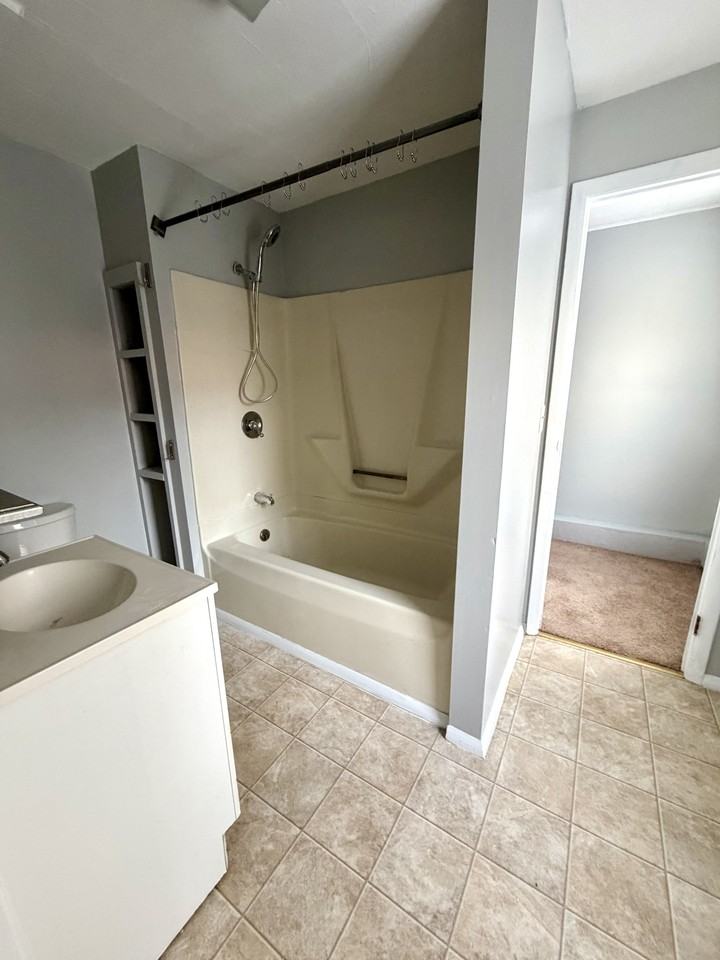 24 Miller St #3 - Photo 3 of 11